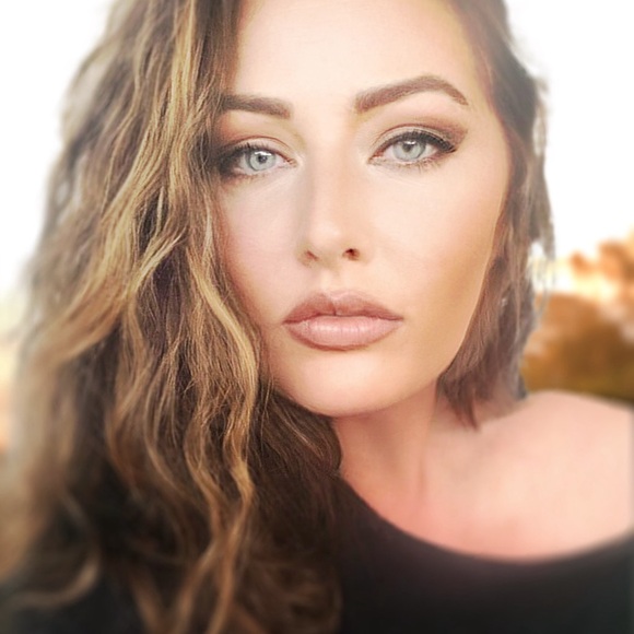 Meet your Posher, Lacy - Picture 6 of 10